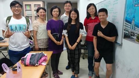 陳芸欣 - 印尼語小班教學