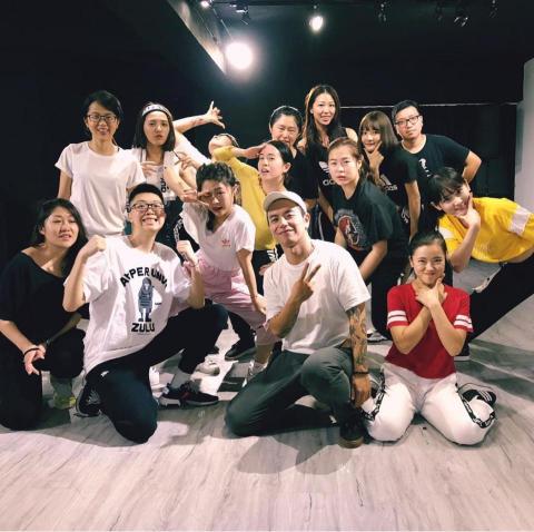 小胖老師街舞教學 - Wade Dance Studio - 受邀至「多元藝術教室」開設街舞肢體開發課程