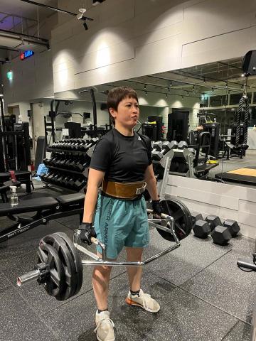 自由教練Ellen - 六角槓硬舉70公斤