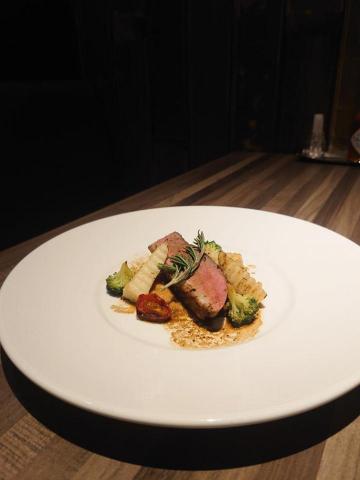 三川的食樂工作坊（Chuan-Foodie） - 香煎櫻桃鴨胸左時蔬橙酒醬