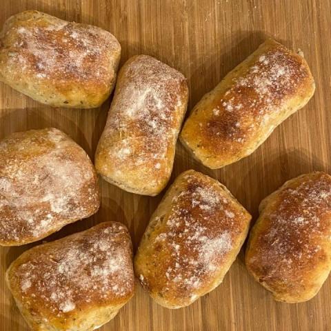 三川的食樂工作坊（Chuan-Foodie） - 手工拖鞋麵包