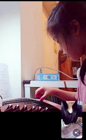 惠惠古箏教學 - 小一妹妹線上上課，超完美