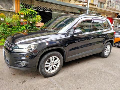 C.C. Liu - 福斯 休旅