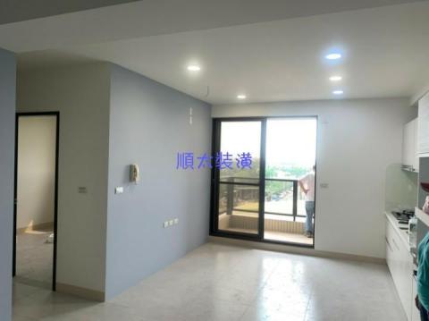 順太裝潢 - 天花板裝潢與跳色