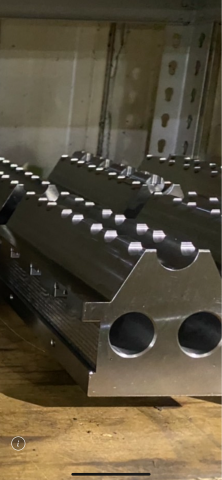 劉泓毅 - 四軸治具