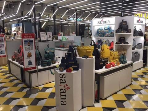 蘇泰維團隊承接設計案 - 新光三越專櫃 蘇泰維團隊承接設計案 - 新光三越專櫃