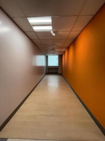 洪煜峯 - 牆面油漆及投射燈配置新的線路及安裝