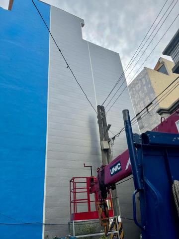 立鼎金屬工程行 - 外牆穿鐵衣-白鐵原色鍍膜裝潢板、防漏隔熱