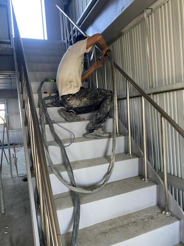 鑫鋮金屬不銹鋼設計 - 不鏽鋼樓梯扶手