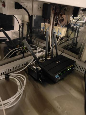 逸緯安控 - 餐廳櫃檯代工整線