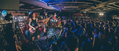 王國豪 - 2019 美秀集團 &times; 唱片行裡的LIVE騷動 / 官方平面攝影師