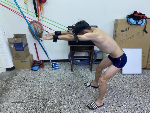 許雅喬 - 進階技術教學，彈力繩輔助了解力量使用