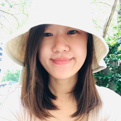 提供台中大里服務的專家Flora Yu