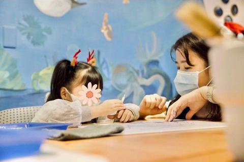 曾凱翎 - 藝術課堂側拍 曾凱翎 - 藝術課堂側拍