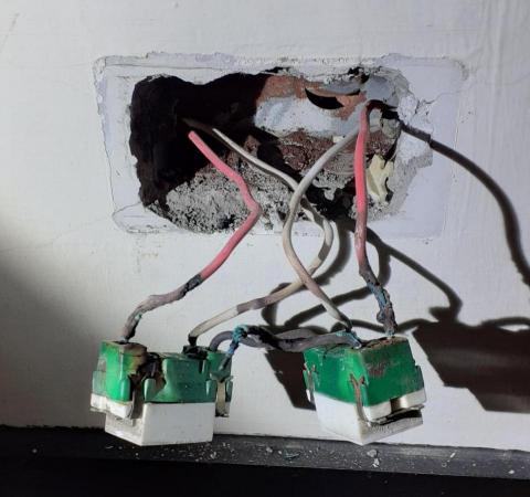 中港水電修繕 - 插座用電過量（燒燬）