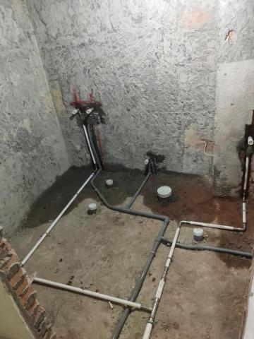 恆興水電工程行 - 浴室冷熱水管重配 恆興水電工程行 - 浴室冷熱水管重配