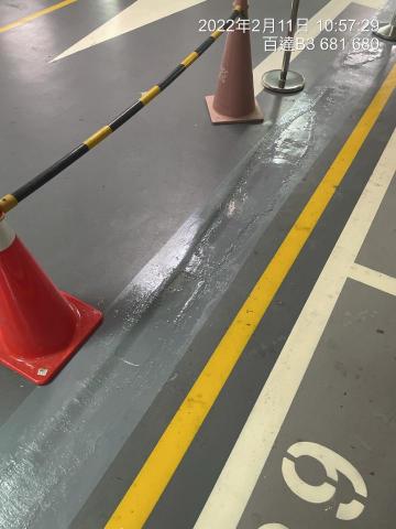 佑聯工程行 -  地下室停車塲epoxy修補