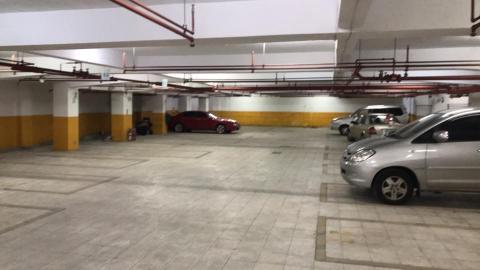 職匠工程 - 停車場油漆