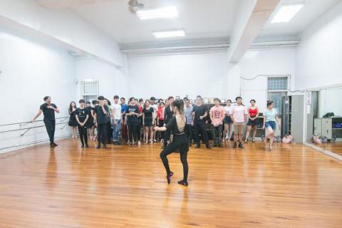 有光的孩子舞蹈空間 - 大學社團聯合寒暑訓上課側拍