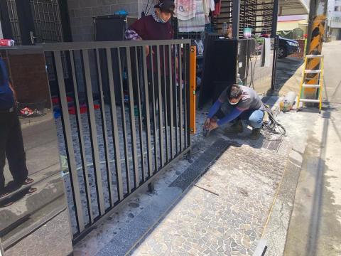 淙德工程 - 鐵門軌道施工安裝