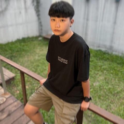 提供理髮剪服務的專家李羽軒