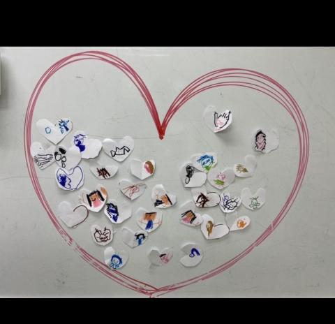 張捷 - 讓孩子畫下自己感謝的人貼在愛心裡面