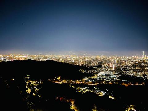 小林輕旅行 - 還是無敵夜景