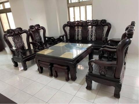 捷安搬家 - 黑檀原木傢俱搬運