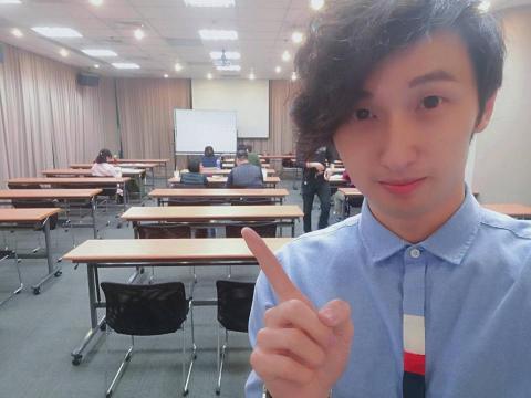 Satoshi先生【日本語老師.服裝設計師】 - 竹科集思中心上課中