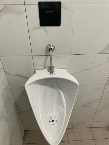 水電工程 - 小便斗安裝