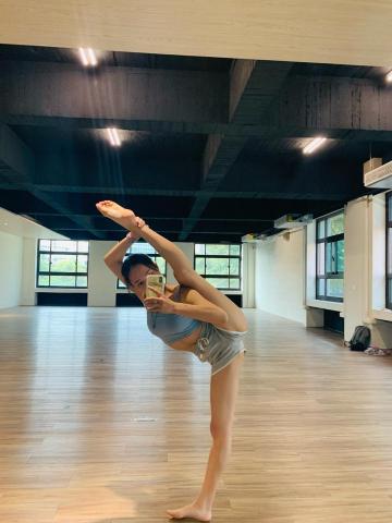 沈均蔓 -  沈均蔓 -