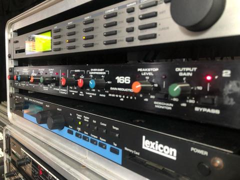 TMT Studio - TC M3000、dbx 166(240V)、Lexicon PCM81