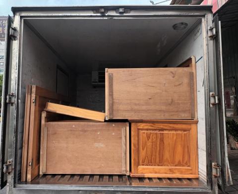 台中自助簡易搬家 - 傢俱運送