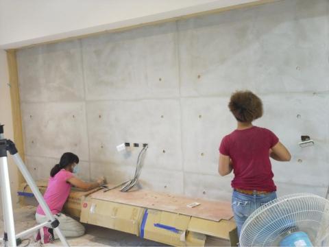 川泰工程有限公司 - 清水模電視牆