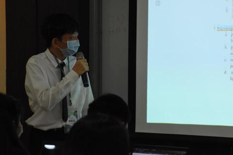 賴彥廷 - 上台發表（100人場）