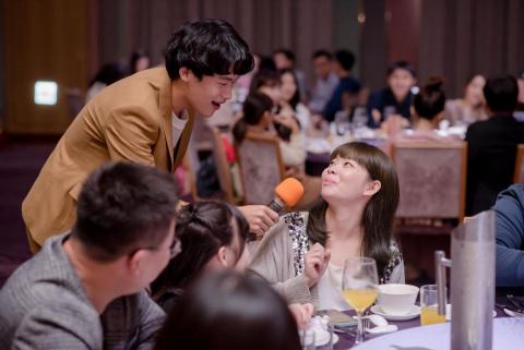 主持人鄧澤 - 兩百位賓客婚禮主持人