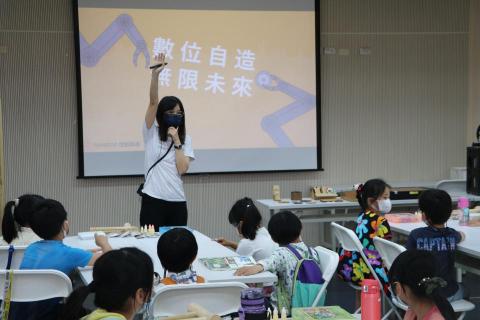 Yihan su - 擔任講師