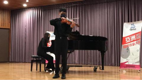 陳信晴 - 擔任伴奏
學生表現優異，得到亞洲盃國際音樂大賽第一名