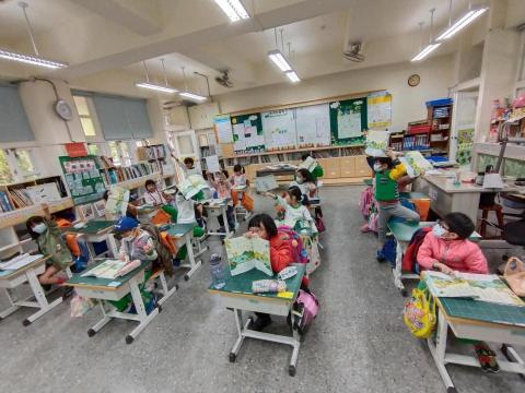 吳明娟（國民小學教師證） - 國語課