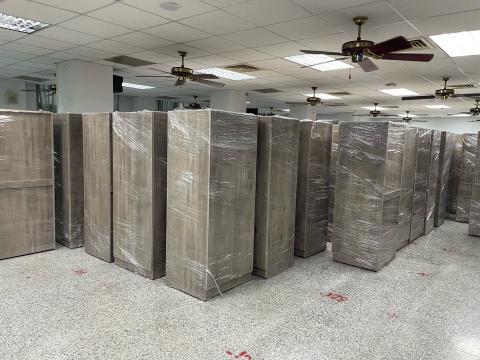 忠錸專業精緻搬家 - 南投草屯商工搬運新家具作業