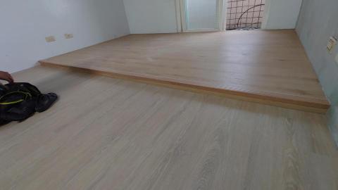 泉植木地板工作室 - SPC地板 架高L條收邊