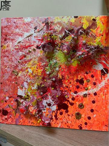 廖怡婕 - 複合式媒材，讓小朋友自由創作，所以每個作品都是獨特的