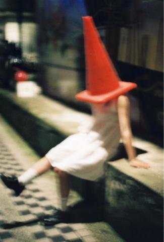 張醴文 - 幫朋友隨手拍的搞怪照