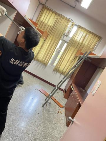 忠錸專業精緻搬家 - 南投草屯商工拆除作業