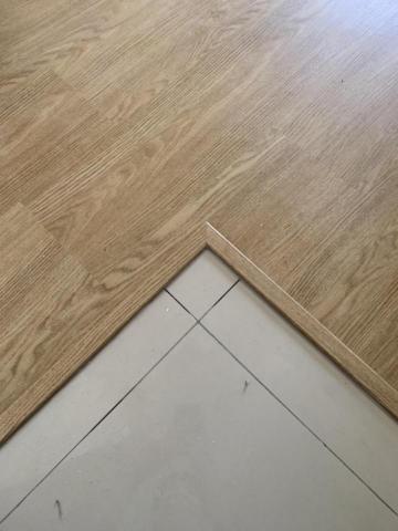 泉植木地板工作室 - 落塵區插角細節