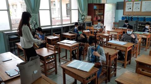 蔡芷瑜 二胡/樂理教學 - 國小生胡琴分組教學