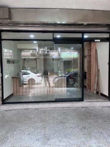 莊泓叡 - 店面玻璃 自動門安裝
