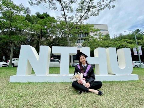 提供線上家教服務的專家Jessica 線上家教