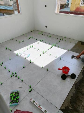 騰達工程 - 60*60地磚施作