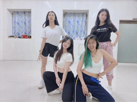 黃瀞瑩 黑大方工作室 - 辣妹團日常練習